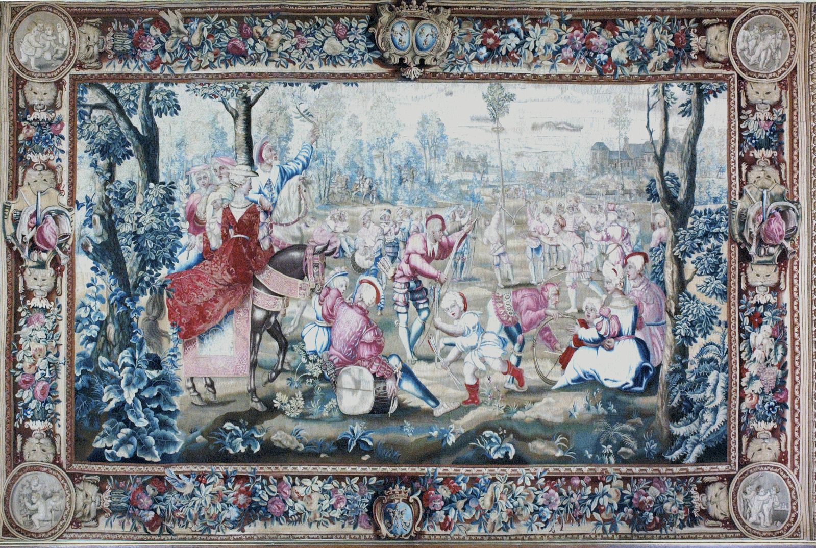 Les Mois Lucas : Gémeaux - Mai - Le tir-à-l'arc (6e tenture)